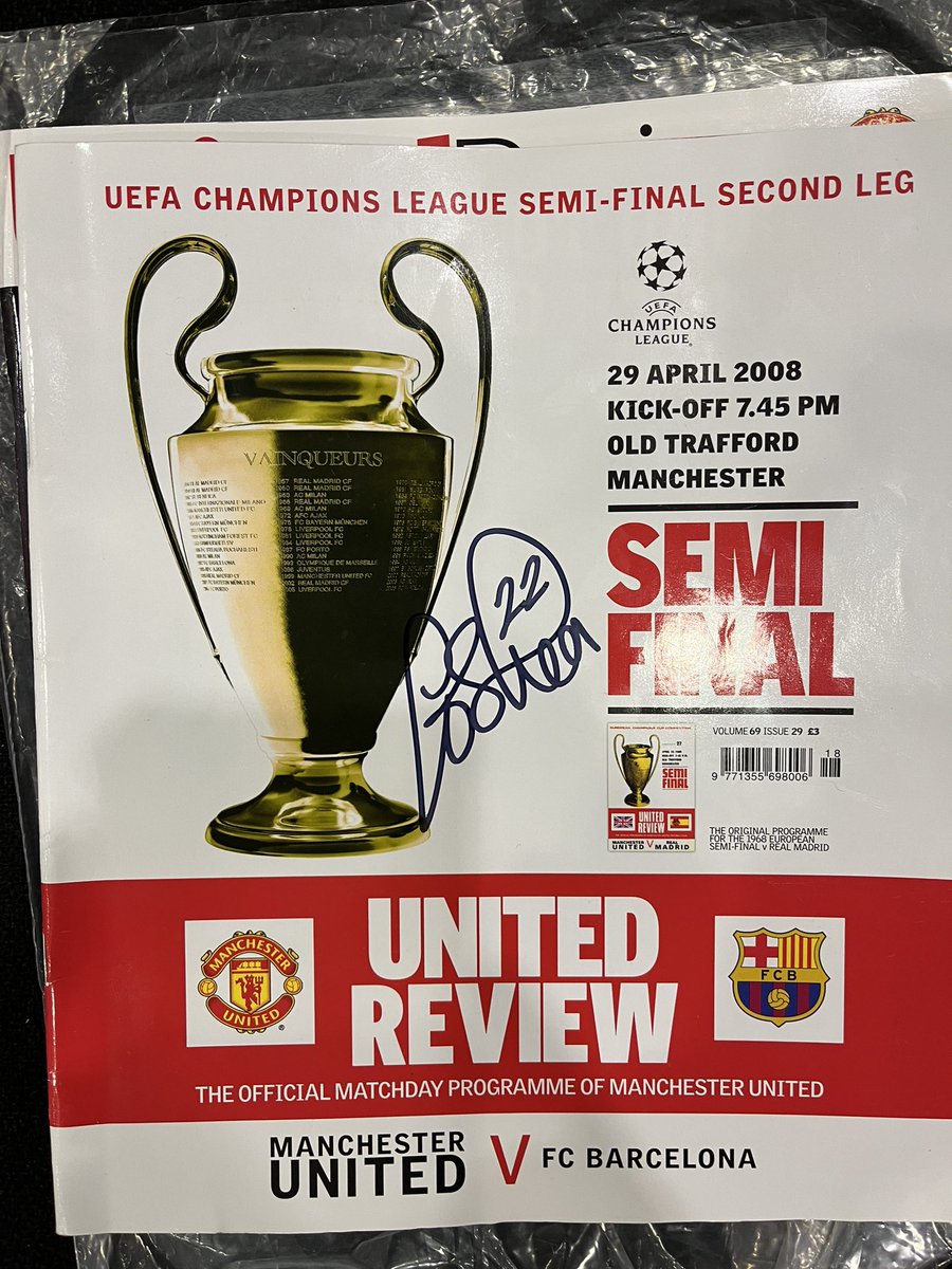 RyJones93's tweet photo. Fantastic evening listening to John O’Shea talking about his time at United! Cheers @United_Webby and @BuzzbeeEvents for organising it! 🍻🇾🇪 https://t.co/AkK4dZY7YT