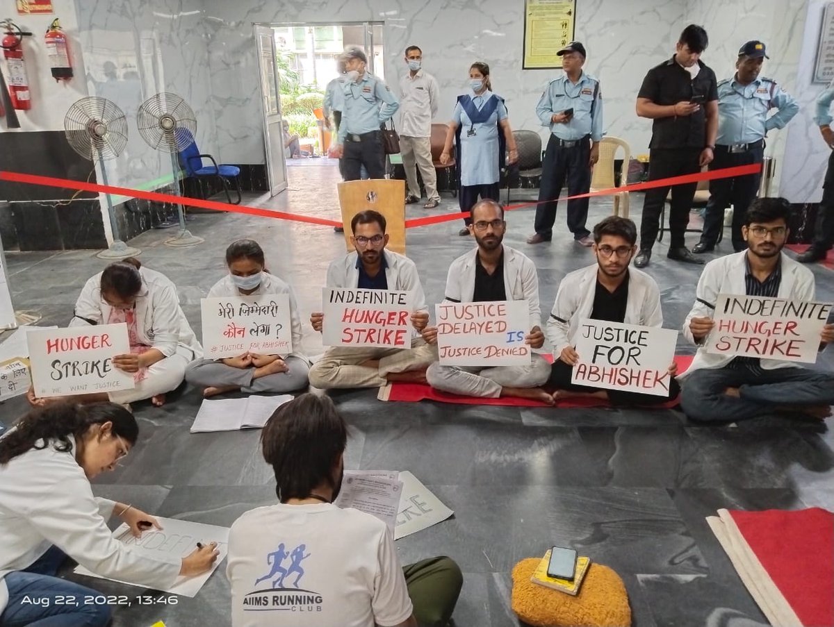 DrDineshGora's tweet image. AIIMS administration created do or die situation for the students (Bachelor of optometry). 
Today, 6 students pledge for Organ Donation and started indefinite Hunger Strike.
It will become black day for a premium institute.
@AIIMSRDA @DrJaswantJangra @drvinay_aiims @MoHFW_INDIA