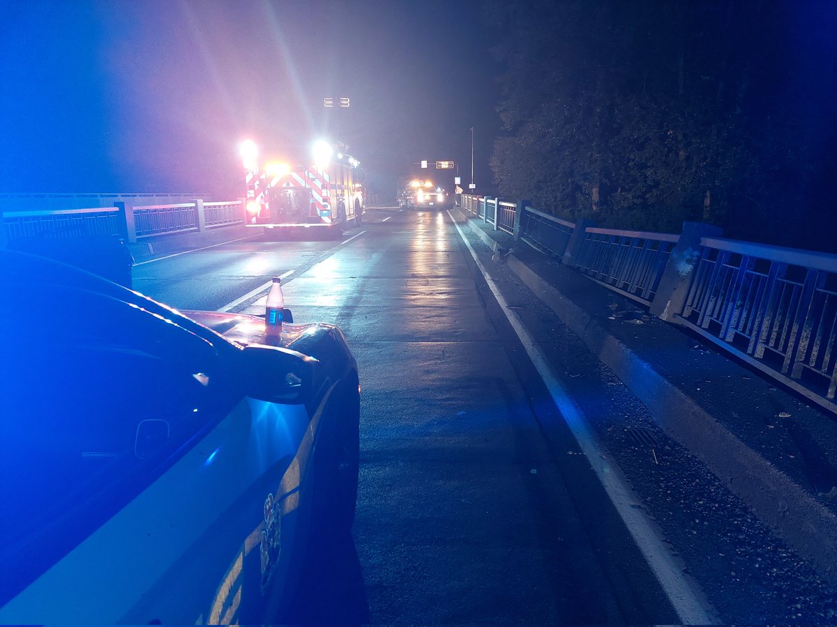 Highway 1 closed EB at Sumas canal due to oil spill from MVI and bridge damage.  Detour No 3 Rd at Yellow Barn.  Follow <a href="/AbbyPoliceDept/">Abbotsford Police Department</a> for updates.   <a href="/NEWS113O/">NEWS1130</a>  <a href="/983StarFM/">Star 98.3</a>