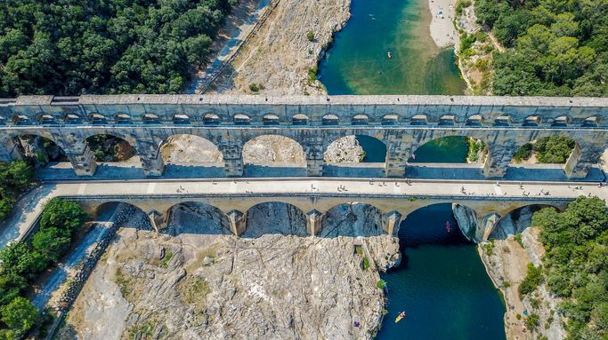 Dans Ma France l'été à 13h @Johann_Guerin est à @nimes avec @bleugardlozere Au programme notamment le @pontdugard Delphine Laouenan et le blog 'L'effet Gard' mais aussi pêche et vannerie francebleu.fr/emissions/ma-f…