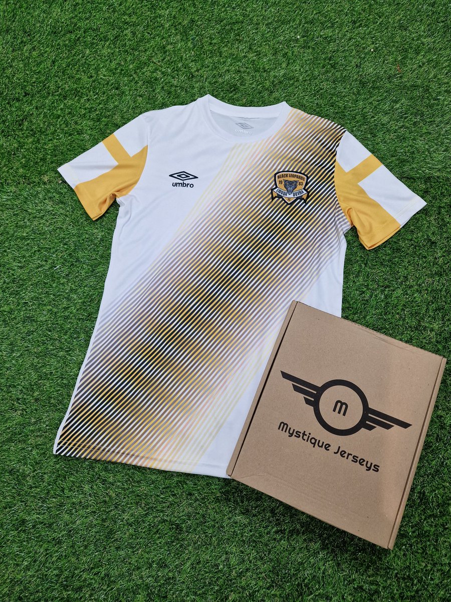MystiqueJerseys's tweet photo. ⏰️ Giveaway ⏰️

We are giving away a Mystery Football Jersey if Mo Salah scores or Harry Maguire gets carded 😐

➡️ https://t.co/s6kAUEURIL 

To enter:
♻️ Retweet
🤝 Follow us https://t.co/PsXwSkaaAs