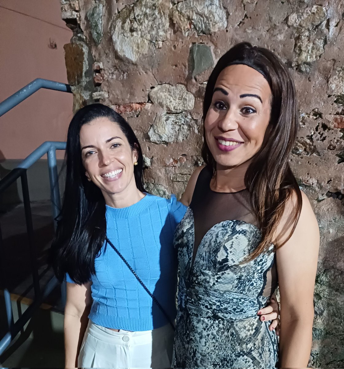 schermarie's tweet photo. #vcnojm Bom dia! Coladinha no Jornal da Manhã com esse friozinho. Peguei Thaic de jeito, falta Ricardo. Maravilhosos 🥰🥰🥰 https://t.co/zksFvVjy5M https://t.co/by8S6isUmv