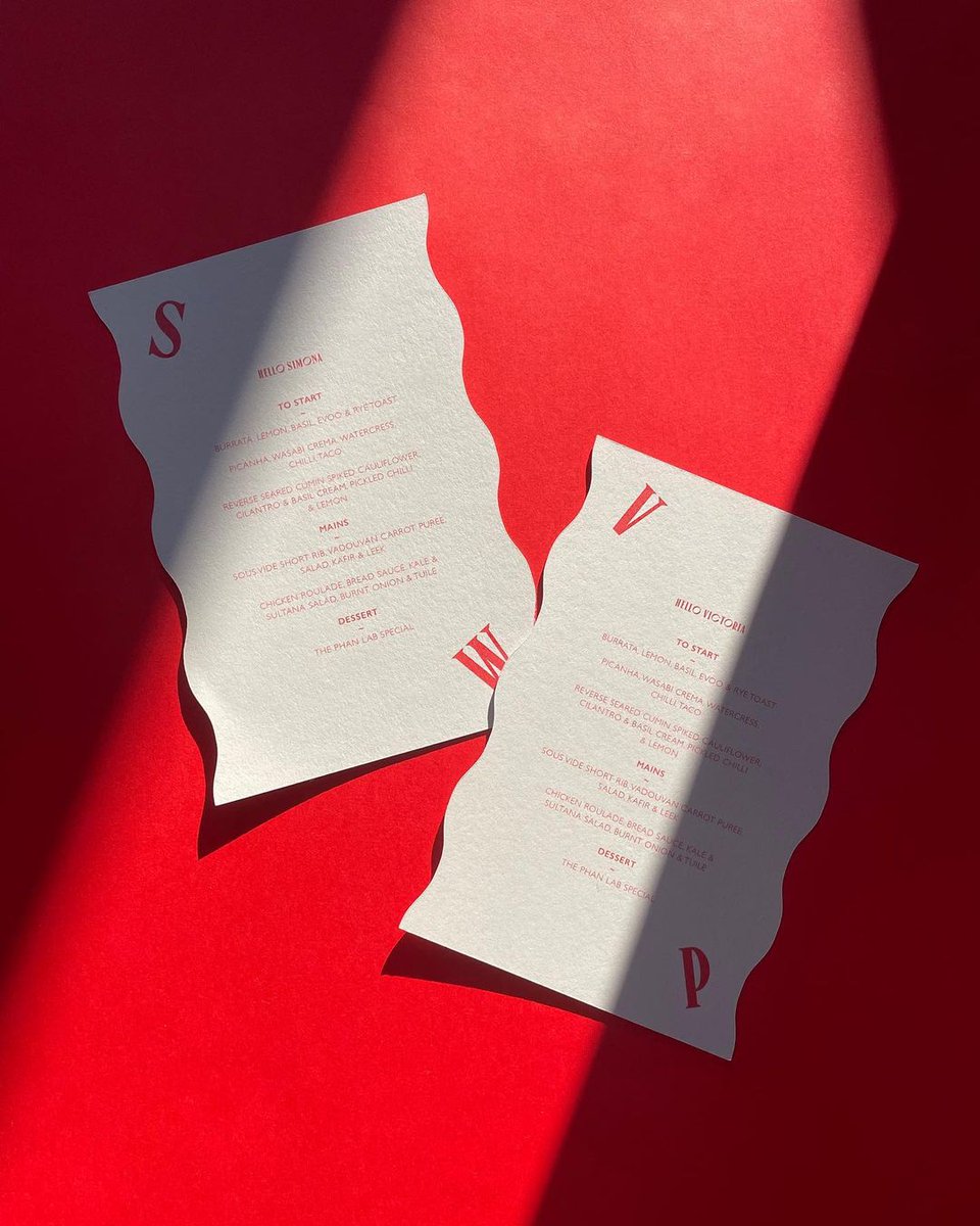 RealtPaperLtd's tweet image. Die cut wedding breakfast menu cards in @colorplanpapers Mist, produced by Romantique Studios.

#Colorplan #ColorplanMist