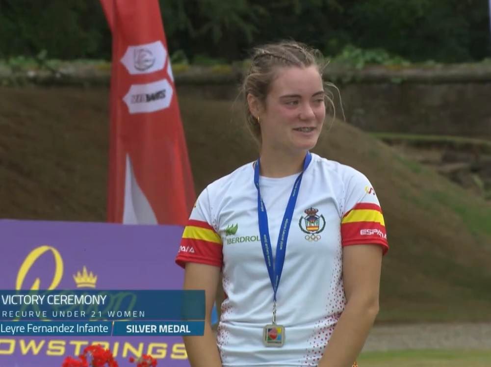 #TiroconArco / Oro y plata para Leyre Fernández en el Europeo, donde Marta Aznar y Cristóbal Gómez fueron bronce bit.ly/3AaT4qR <a href="/clubasirio/">Club Asirio</a> #Huelva