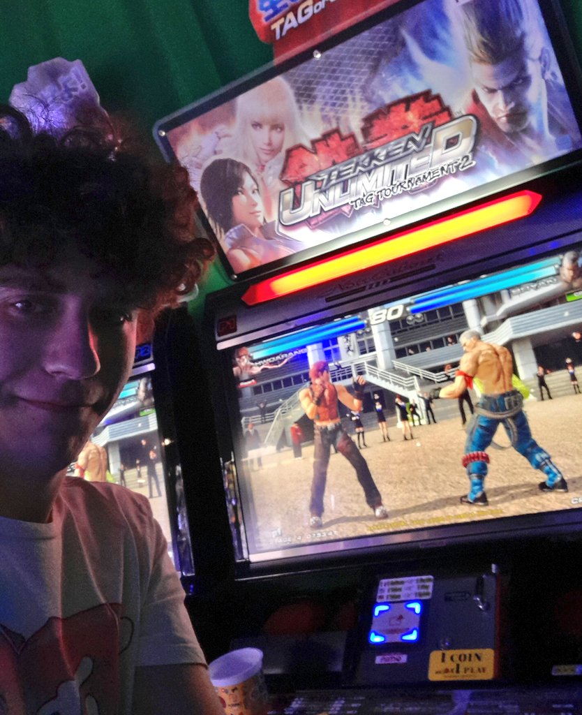 DrDelega's tweet photo. After only a few days of vacation, I couldn't resist the call of the arcade not far from the sea. I was so NOT used to Tag2 it's been so long i felt like the worst noob. Anyway, i had a blast! 
#fgc #tekken #tag2 #cabinet #arcade #fgcontent #vacation https://t.co/05RXluVGvQ