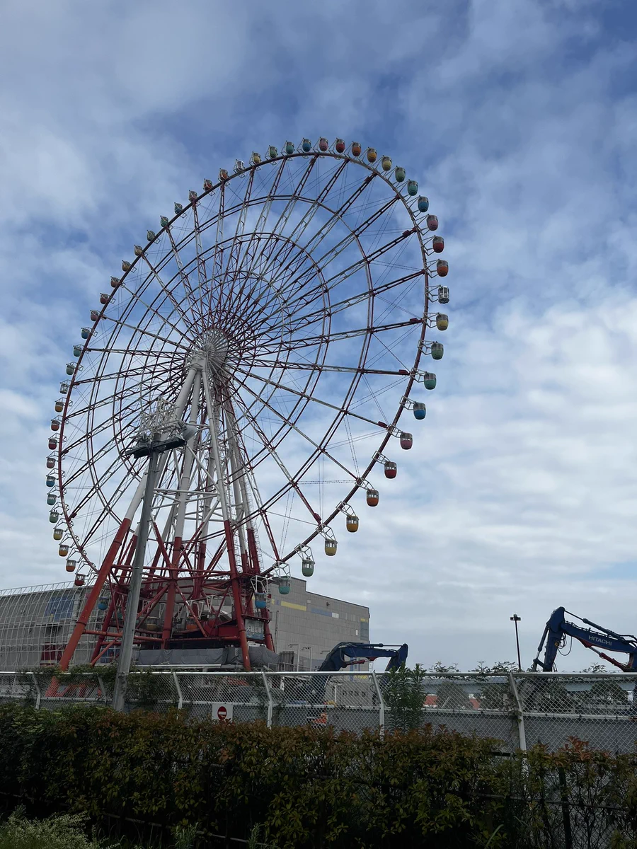 まるで廃墟！８月末で終了する観覧車に乗って見えたお台場の景色！