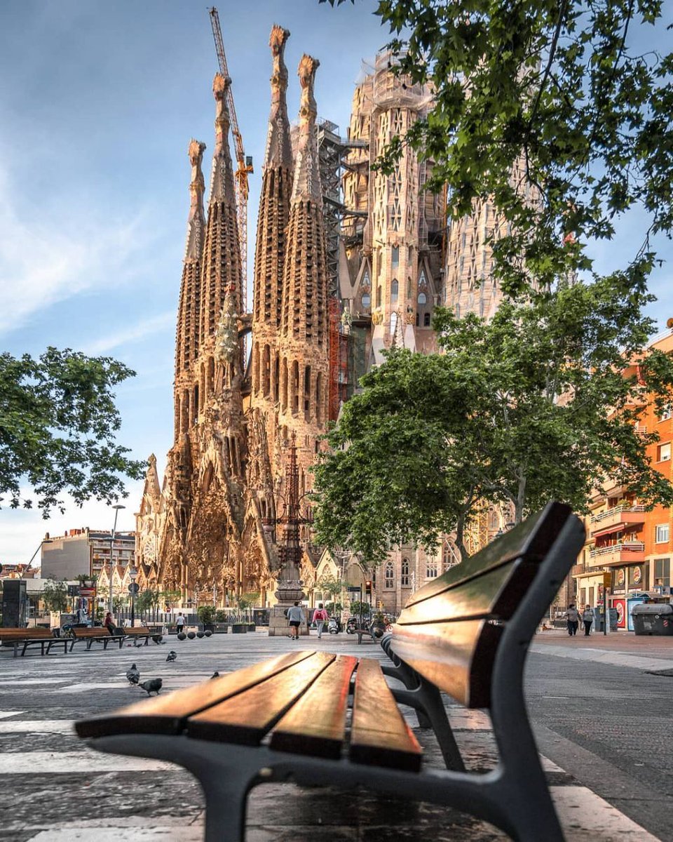 ¿Quién quiere visitar la Sagrada Familia? 👏🏽

Muchas gracias por compartir con nosotros esta preciosa fotografía <a href="/caldeh/">H'Alejandra Calderon</a> ❤

Atrévete a redescubrir España <a href="/tierra_del_sur/">KAGS</a> 👈🏽

#sagradafamilia #barcelona