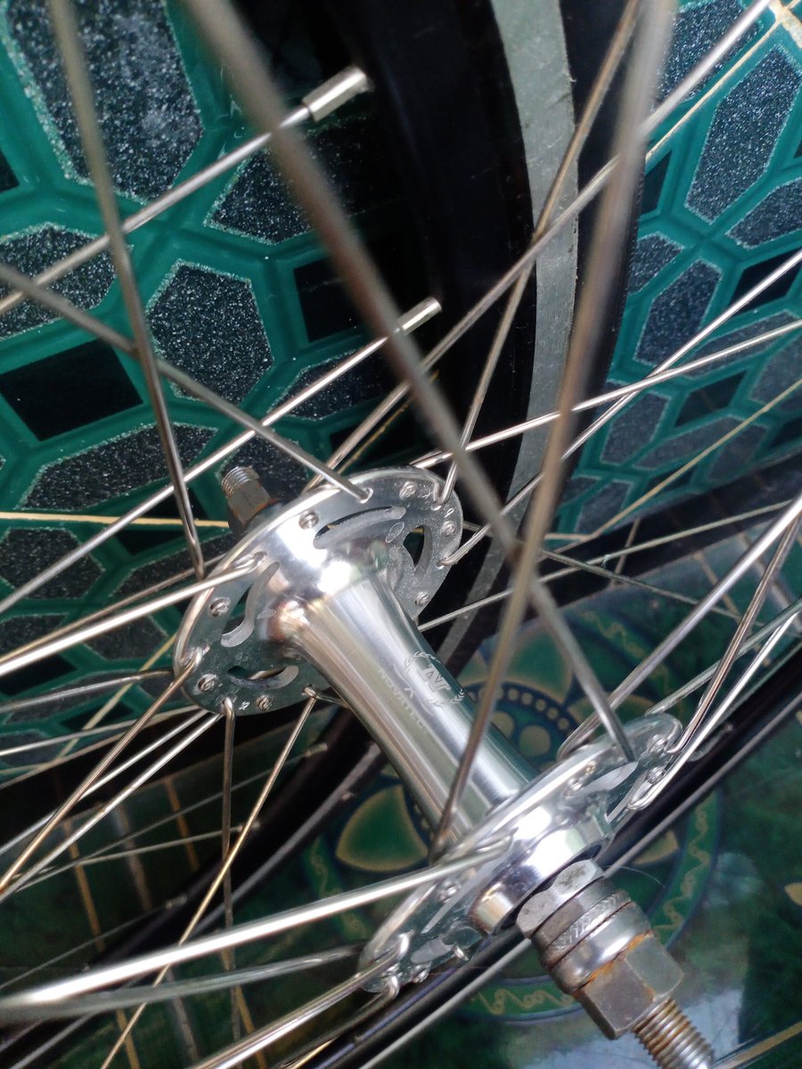 kwebasah's tweet photo. Wts ws rims araya ar768, hub front n rear novatech silver, spoke stainless, cog 17t, lockring, ban luar dalam. minus berdebu. 650 nego. Cod sby. #fnfjb https://t.co/ueqKRufOAJ