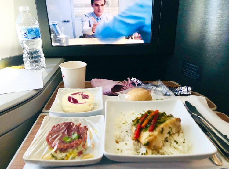 Tiffany14035427's tweet image. ….. #flyfirstclass