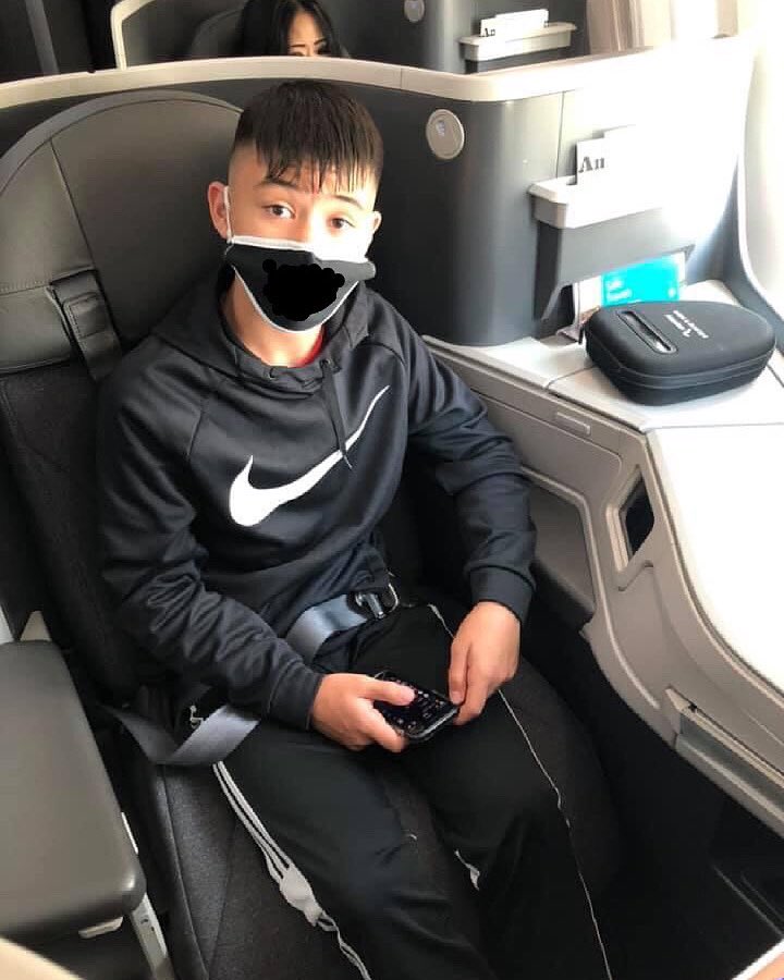 Tiffany14035427's tweet image. ….. #flyfirstclass