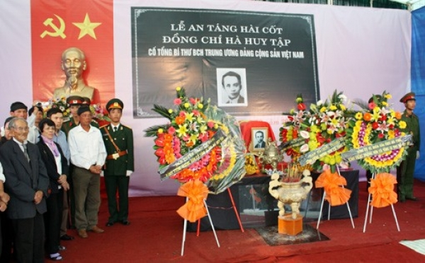 pycpim's tweet photo. The French colonial terrorist regime assassinated comrade Ha Huy Tap on August 28, 1941. A Vietnamese revolutionary, anti-colonialist fighter, and the third General Secretary of the Communist Party of Vietnam, he was an outstanding theorist of the Vietnamese revolution (CPV). https://t.co/5ftYYl8baN
