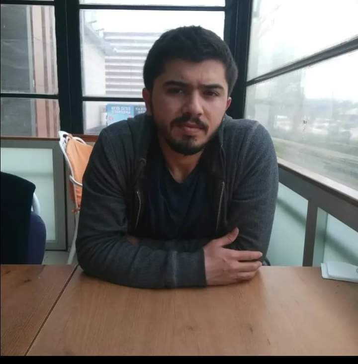 MustafaBebe20's tweet photo. Yeğenimiz Hasan Yıldız sakaryada geçirdiği trafik kazasinda vefat etti mekani cennet olsun.😔 https://t.co/jvBHrVL6aS
