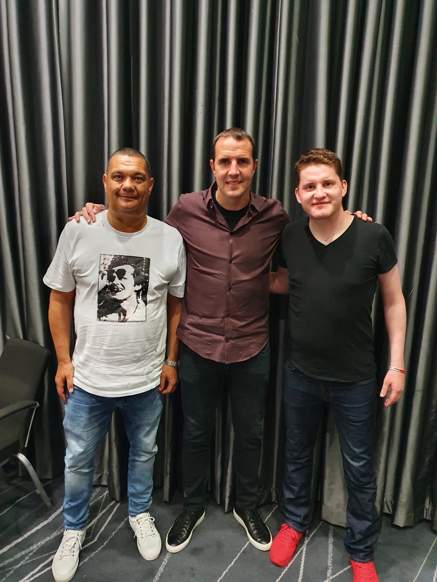 BuzzbeeEvents's tweet image. Thanks to everyone coming down to our event yesterday. We really appreciate you turning up in numbers and created an amazing atmosphere #mufc #unitednights