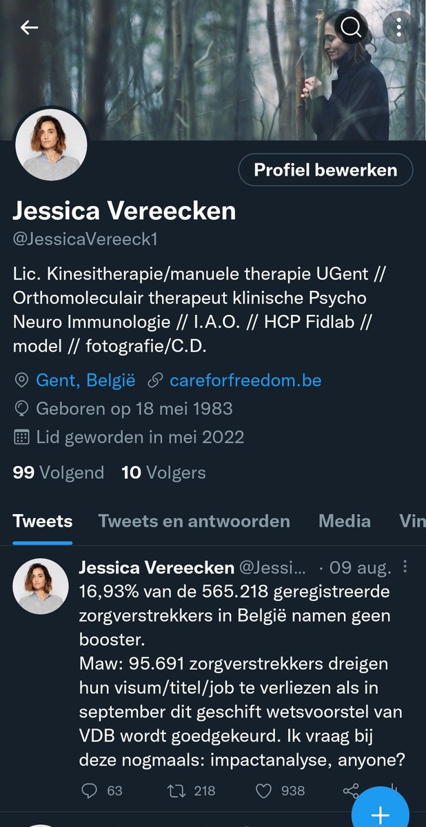 Tien. De laatste keer dat ik checkte had ik een kleine 3k volgers. Nu 10. Kan het zijn dat mijn laatste tweet iemand boos heeft gemaakt?