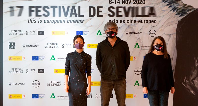 festivalsevilla's tweet photo. 📌 Hoy lunes, a las 22:15, #AsómatealPatio de la @DIPUSEVI con la proyección de 'La vida era eso'. 

La ópera prima de @DavidMdloSantos se estrenó en el #SEFF2020, donde obtuvo el Premio a Mejor Actriz para Petra Martínez. https://t.co/nZWLutwe7a