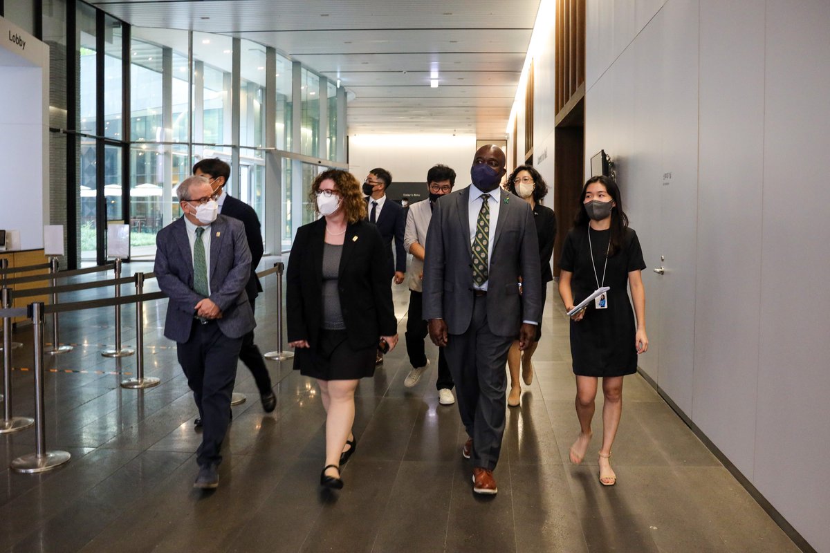 Mason_Korea's tweet image. @GMUPres signed an #MOU with @NCSOFT today, which will allow @Mason_Korea and @NCSOFT to collaborate on game related research and social impact competitions.
The Mason team also enjoyed a special tour of the NC HQ! 💚💛#masonnation
#computergamedesign #preswashingtonatMK