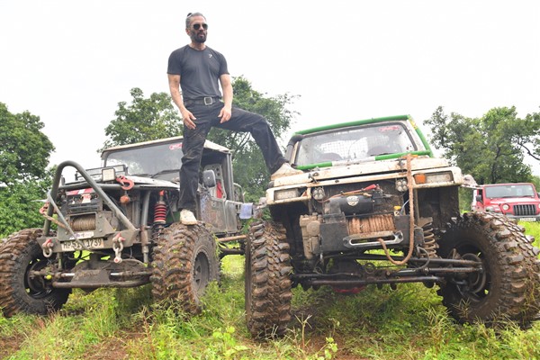 grace_entertain's tweet photo. Suniel Shetty made a grand start to the third season of the  @mudskulladv 
@GraceSofas
#MudSkull
#gracesofa
#MudSkull 
#Mumbai
@SunielShetty_FC @SunielShettyWW @SunielShettyFB 
#gracesofaandentertainment
@SunielShettyfan #sunielshetty 
#EntertainmentNews 
https://t.co/EdIOPFxeJw https://t.co/fVoIoSlqgR
