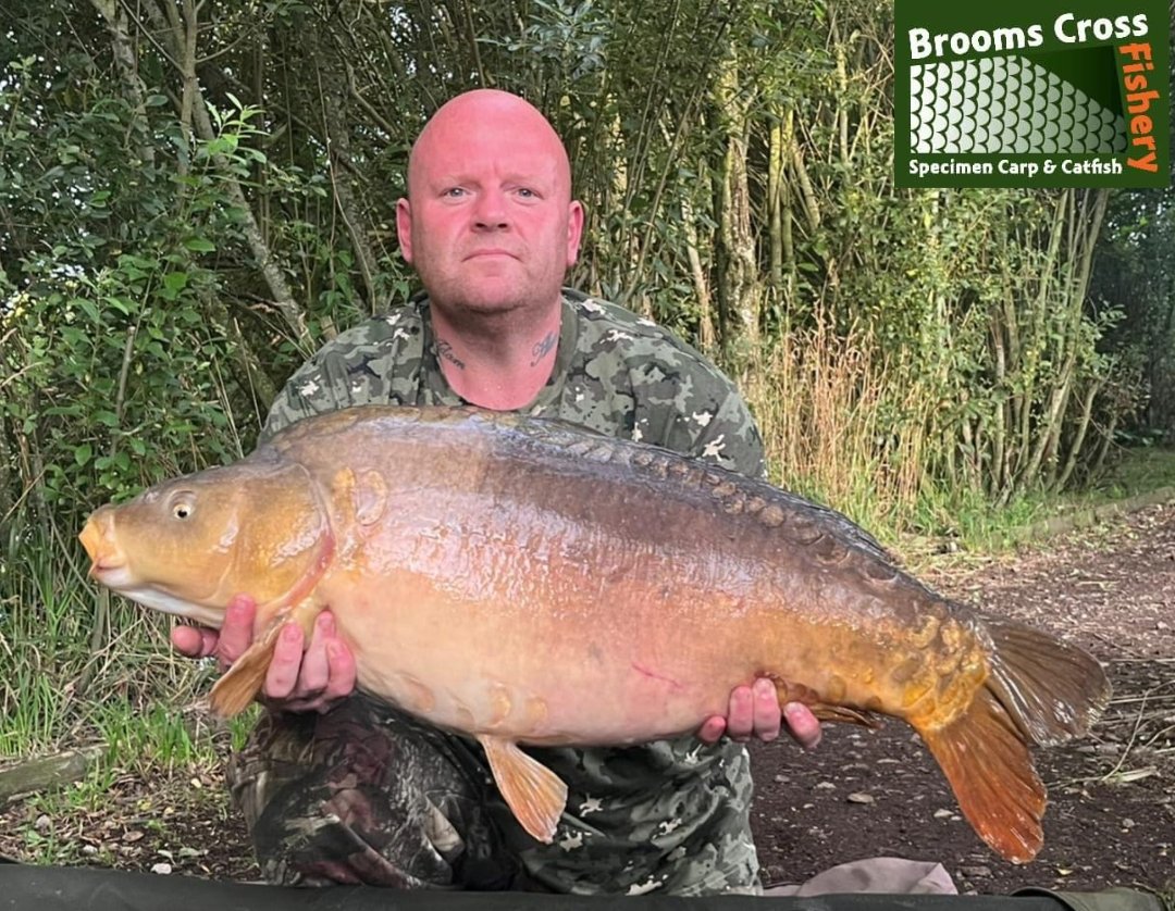** P B ALERT**
Andy Hand with his second Lower Alt personal best with Two Tone at 27lb.
Congratulations Andy.
07740082025 for all bookings and peg availability