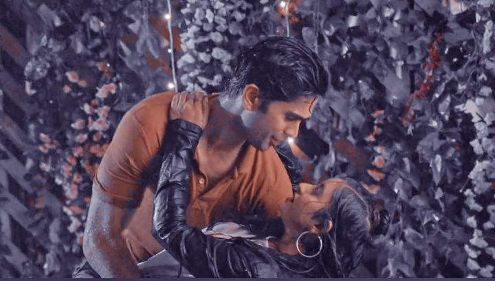 khwaiishh_77's tweet photo. Baarish ki boondon se hai likhi
Jaane Kitno ki love storiyaan.........
โค๏ธโค๏ธ๐คฉ๐คฉ๐คฉ๐ฅฐ๐ฅฐ๐ฅฐ๐ฅฐโค๏ธโค๏ธ
#BohotPyaarKarteHai #BPKH https://t.co/b29ZW0nIAP