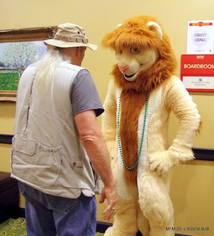 THE_BJBUTTONS's tweet photo. #MephitMonday "you do know #Mephit2022 is 1 week from this Thursday right? " #Mephitfurmeet @Mephitfurmeet #Mephit #mfm #Mephit2016 #fursuiter #fursuiting #fursuit #Lion https://t.co/rQo0Ohq4BJ