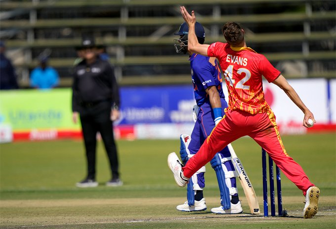 ZTNPrime's tweet photo. #3rdODI INNINGS BREAK | India posted 289/8 in their 50 overs.

Shubman Gill 130

Brad Evans 5/54

Zimbabwe need 290 runs to avoid a series whitewash.

#GetThePicture #Zimbabwe #FillUpHSC https://t.co/SPYVUXLt9X