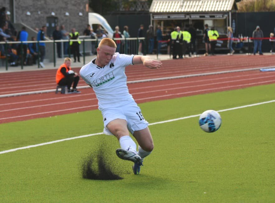 EdinburghCityFC's tweet photo. 📸 Club photographer Tommy Lee has captured this excellent selection of action shots from Saturday’s game at Meadowbank 

https://t.co/p1Pph0zTUY

#WeAreEdinburgh https://t.co/4TGI4rEHbs