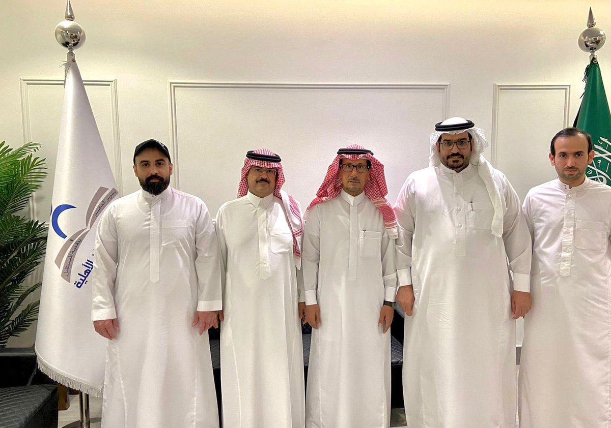 جمعية التنمية الأهلية بالشرق (@sharq_sd) on Twitter photo تمهيدا لبناء شراكة مجتمعية بينهما، زارت جمعية التنمية الأهلية بالشرق "أهلنا" الإدارة العامة لمدارس مداد البيان الأهلية، حيث استقبلهم المشرف العام على المدارس أ.محمد بن جبّان، بحضور أ.عبدالله سمير، م.بدر السويلمي. <a href="/Medad_Albyan/">مدارس مداد البيان الأهلية</a>
تفاصيل هنا:
sharq.org.sa/?p=7890
#جمعية_الشرق تمهيدا لبناء شراكة مجتمعية بينهما، زارت جمعية التنمية الأهلية بالشرق "أهلنا" الإدارة العامة لمدارس مداد البيان الأهلية، حيث استقبلهم المشرف العام على المدارس أ.محمد بن جبّان، بحضور أ.عبدالله سمير، م.بدر السويلمي. <a href="/Medad_Albyan/">مدارس مداد البيان الأهلية</a>
تفاصيل هنا:
sharq.org.sa/?p=7890
#جمعية_الشرق