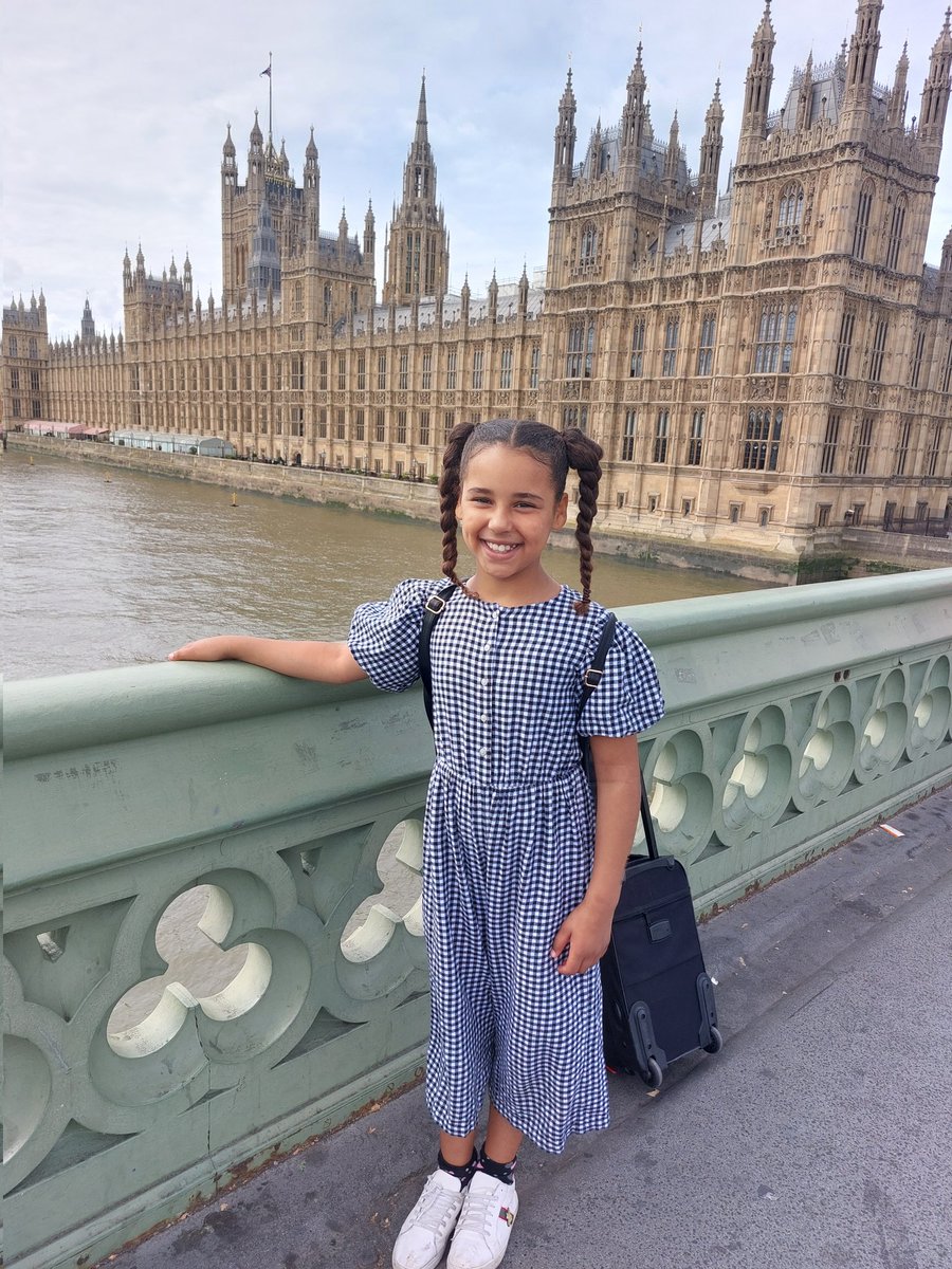 leannecienna's tweet photo. This weekend we attended a family wedding in london and managed to fit in some sightseeing too 🎡🏙🇬🇧 #hartleybrookpri https://t.co/9EupJnUh95