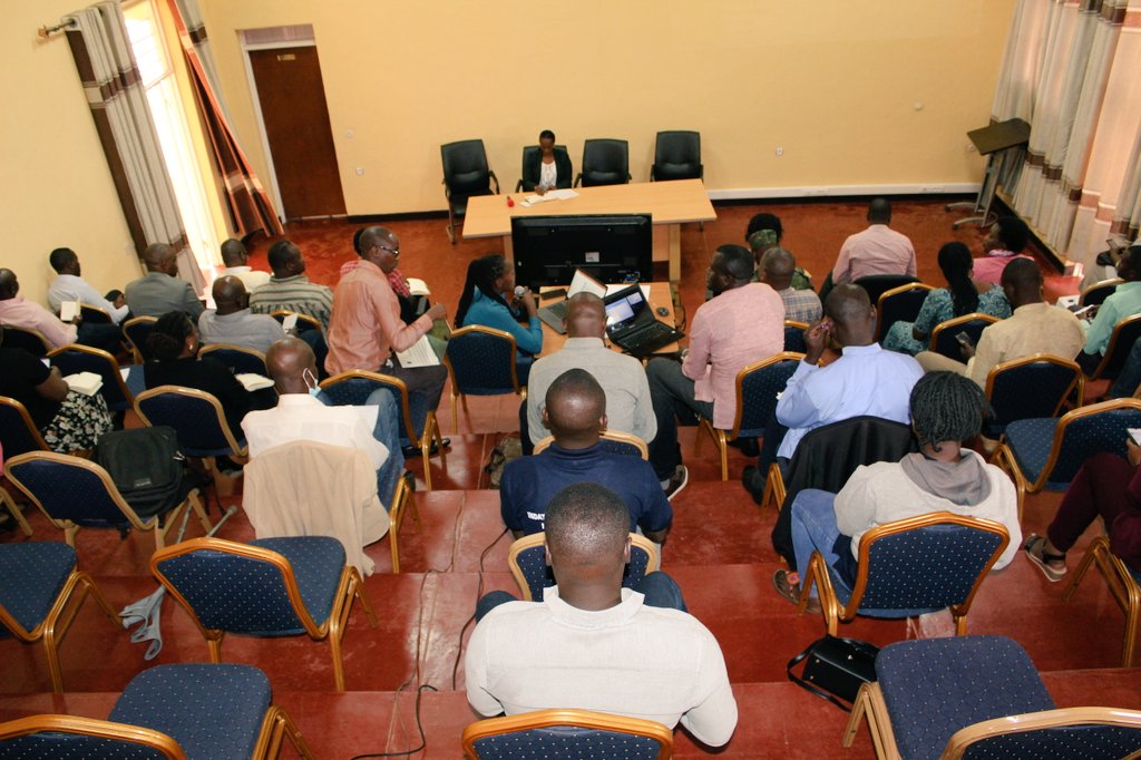 GisagaraDistr's tweet image. Kuri uyu wa 22/08/2022, VM AFSO @GisagaraDistr @denise_dusabe ayoboye inama ya #DPEM, igamije gufata ingamba zo kurwanya igwingira n'imirire mibi mu Karere ka #Gisagara.
@RwandaHealth @RwandaLocalGov @RwandaSouth