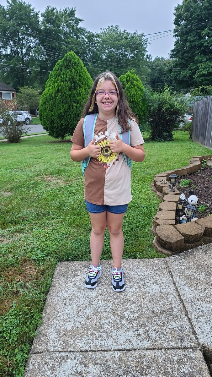 Happy first day of school. Have a great year sweet girl! ❤️
Love Mom and Dad
#goodaydc
#BacktoSchool2022