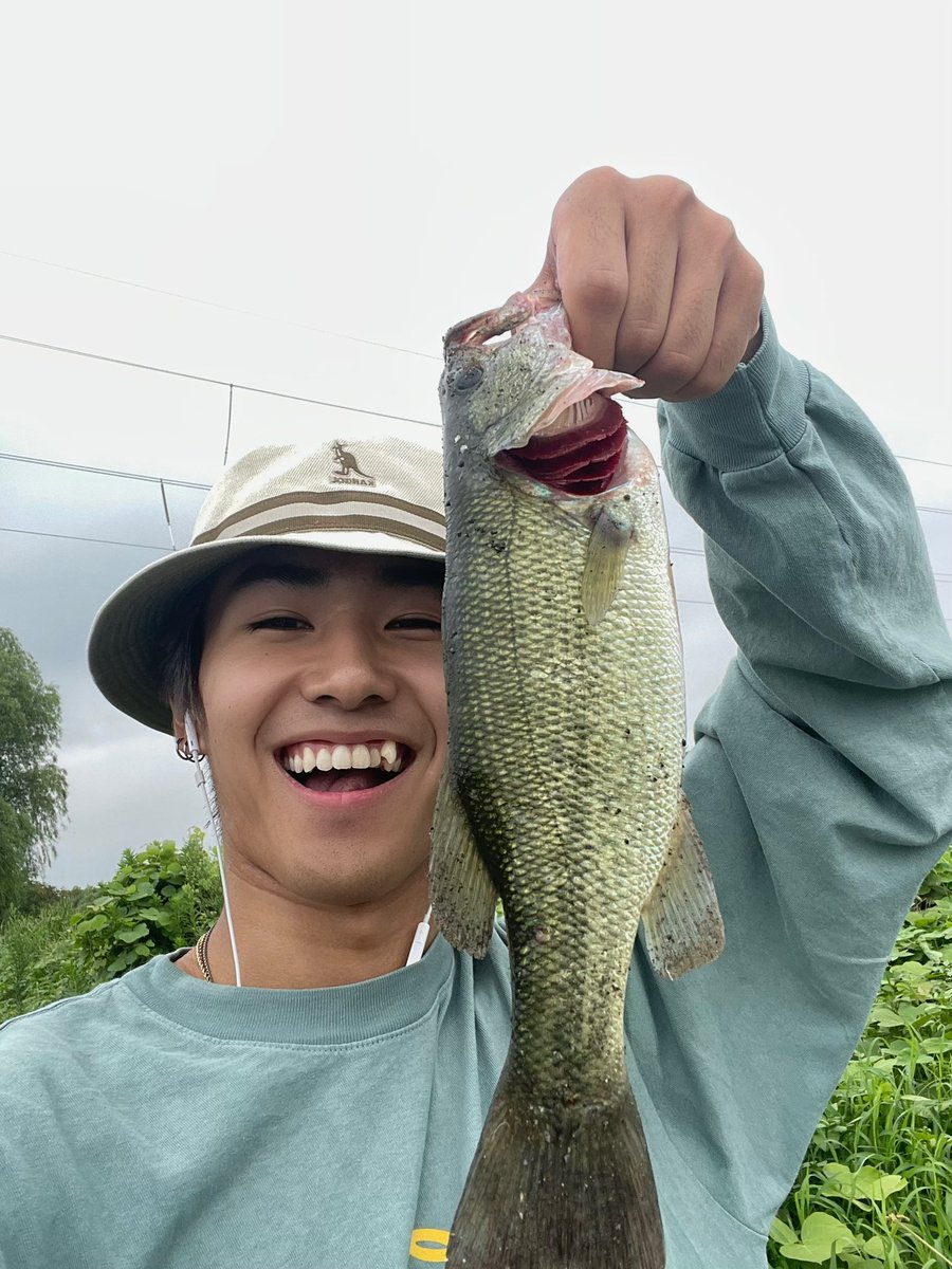 ayumu__imazu's tweet photo. 今日は1日中釣りしてました🎣 https://t.co/yNyG0MkfRB