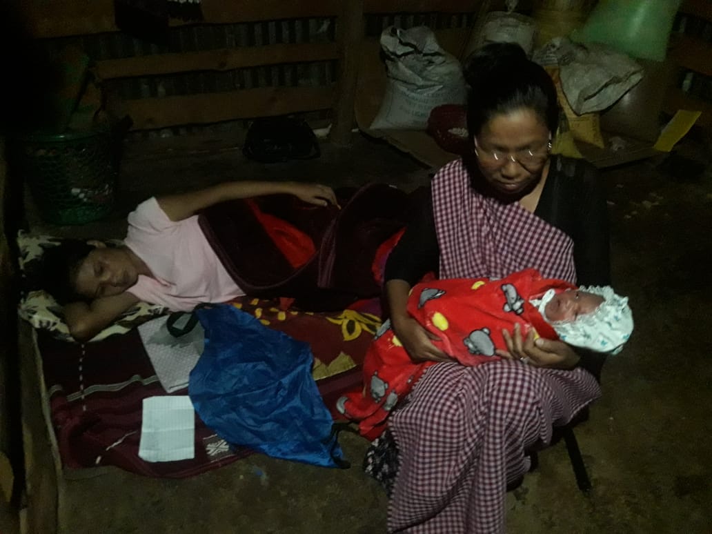 meghalayahealth's tweet photo. As part of the Rescue Mission Programme, a Home-Based Delivery was conducted by ANM of Umkyrpong SC on 21/8/22 at 5PM. And by ANM of Jalaphet SC in Urchuni village on 21/8/22 at 9: 30AM #EastJiantiaHills
#RescueMissionMeghalaya #SBA_Trained #ANM #MLHPs #LifeSavers https://t.co/6ASOT8ClW8