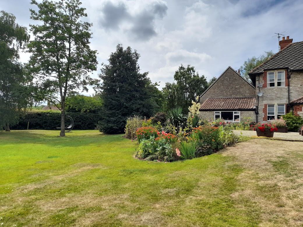 Knoll Hill Farm | The Place to Stay tweet media