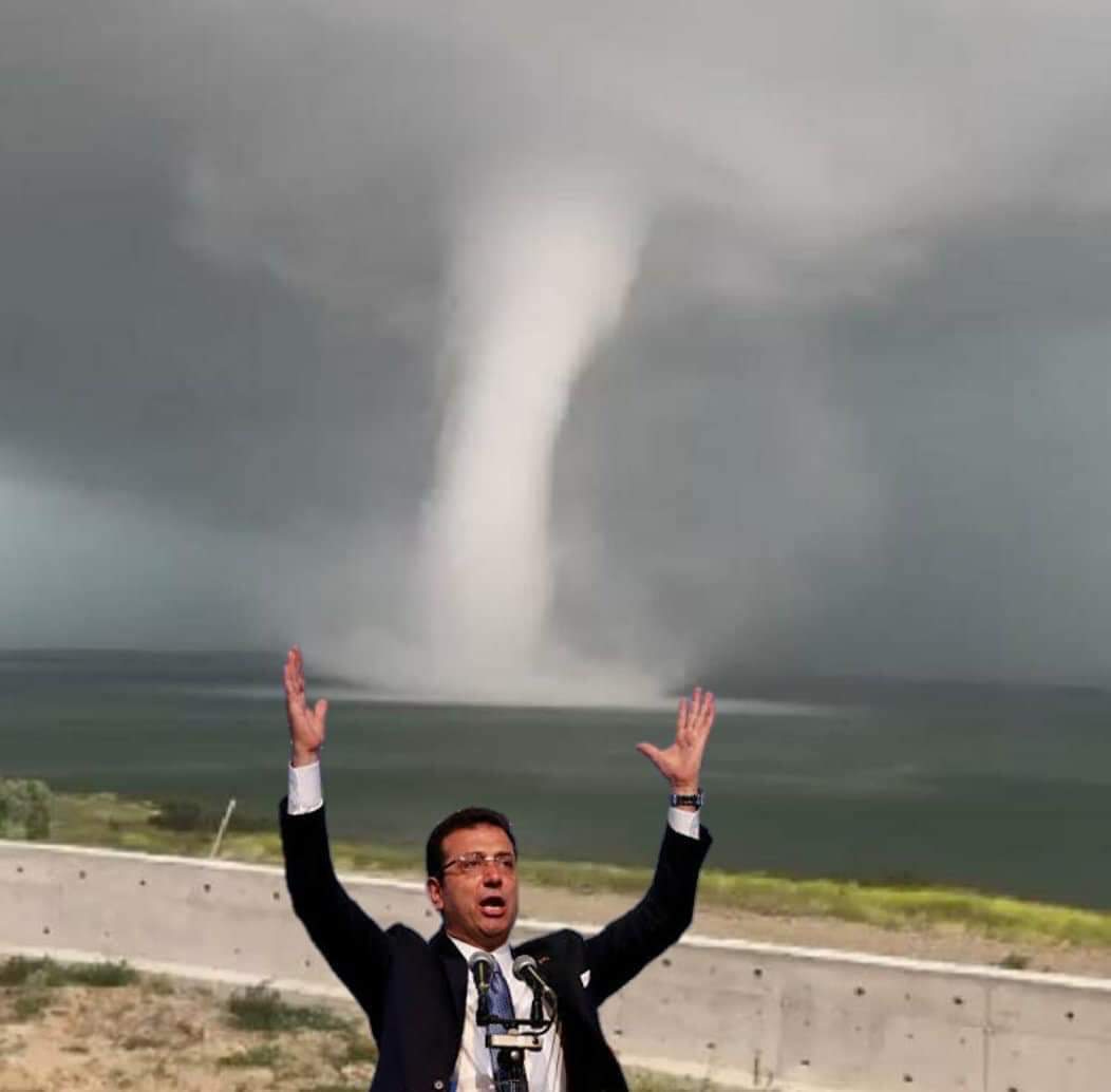 Ekrem İmamoğlu Hortum Çağırırken
Kameralara YaKalandı. 
#YaşŞartınıUnutun #Besiktas 
#Antalya #Pakistan #ingbank 
#zomergasten #İstanbul #صباح_الخير #SONDAKIKA #pazartesi #imamoğlu