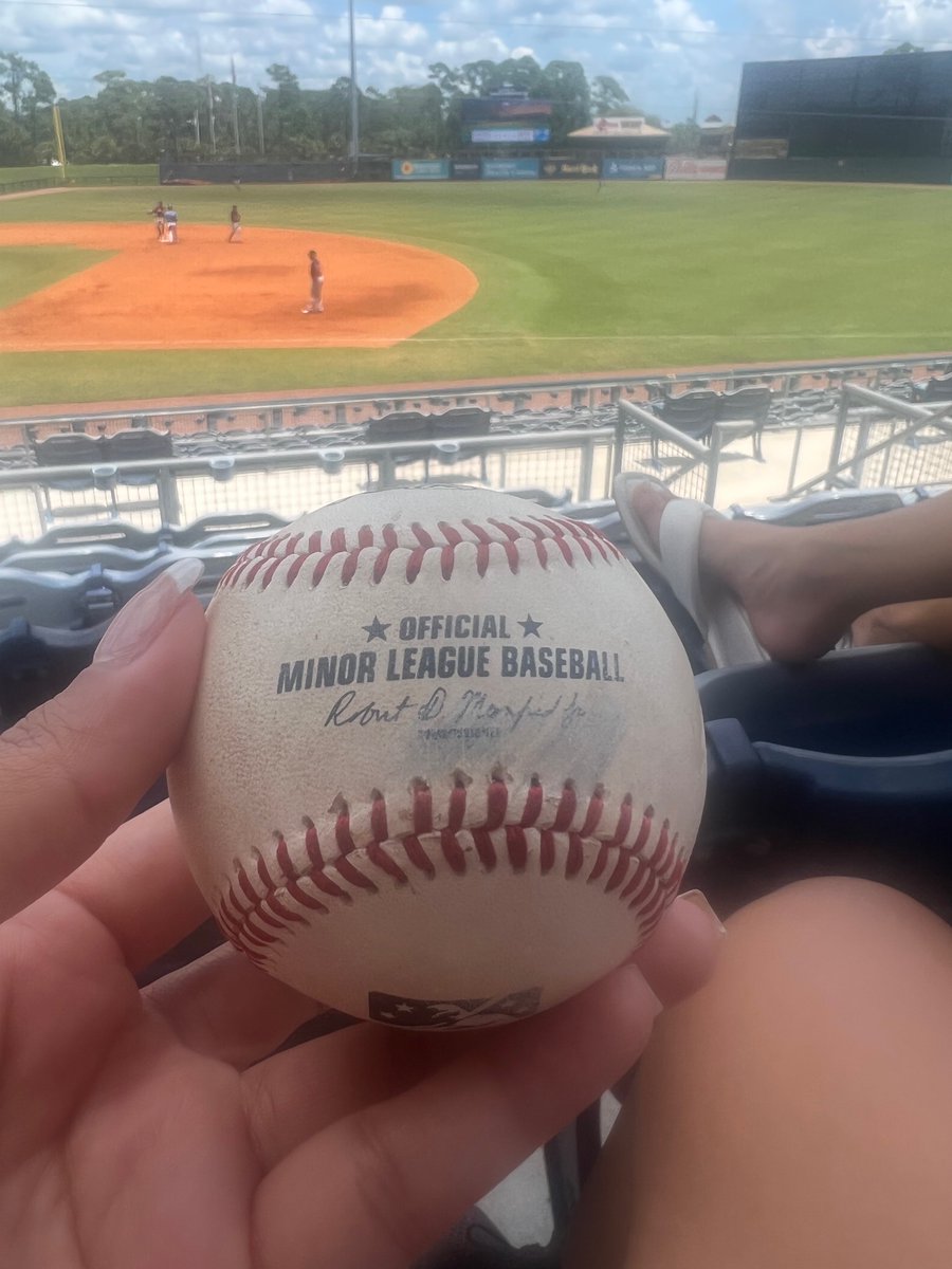 BattChelle's tweet photo. #Raysup✨ https://t.co/gmKSKMta5h