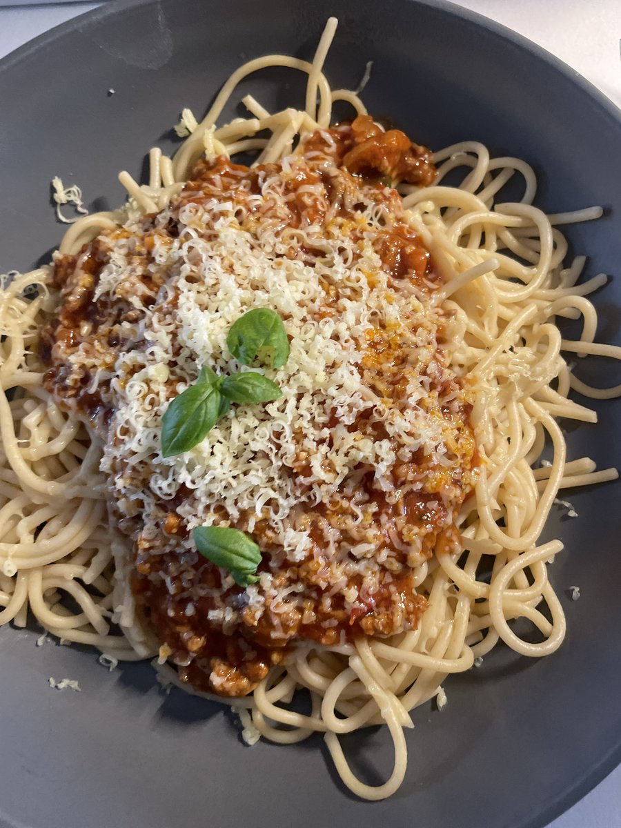 mamunch3's tweet photo. spaghetti with cheese because I LOVE CHEESE!! https://t.co/1mTbweXz38