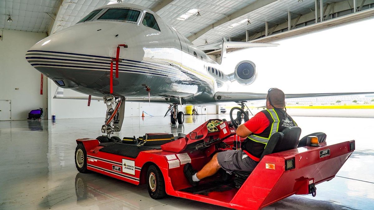 YelvingtonJet's tweet photo. The #gulfstream550 that hogs all the attention. #ramplife #safetyfirst
#yelvingtonjetaviation #Jet #CustomerService #Aviation #kdab #avgeek #avgeeks #FBO #FiveStarService #fixedbaseoperator #privateairterminal #corporatejet #jetlife #techstop #technicalstop #aviationmarketing https://t.co/sIpwWrOPTa