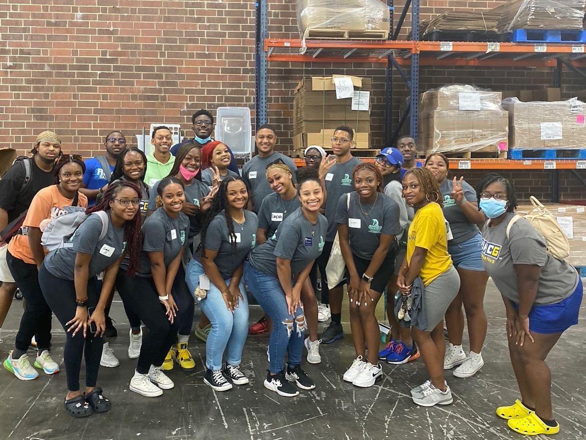 This Past Saturday, BSU volunteered at Backpack Beginnings and New Arrivals Institute for the annual Spartan Service Day Event!

We had the opportunity to assist in ground work, prep school supplies, etc! 

Thanks to <a href="/uncg_olce/">UNCG-Leadership & Civic Engagement</a> for having us! ✊🏾

#spartanserviceday #uncg #uncgbsu
