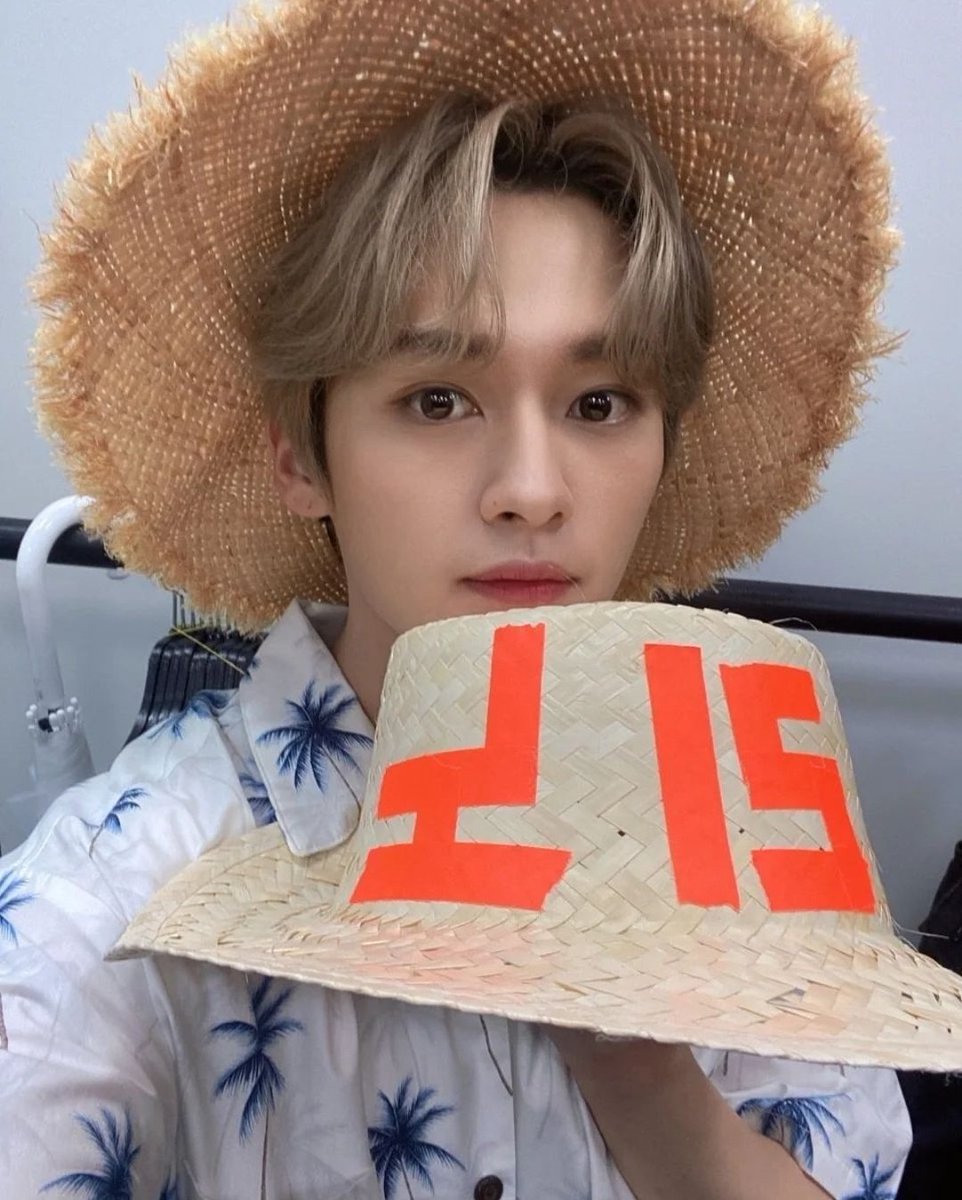 LeeKnowChileJYP's tweet photo. [ INSTA • 220822 ] Actualización de #LeeKnow  en el Instagram de #StrayKids
"Ulsan + Isla Jeju 😉
#LeeKnowEsLindo #MusicCore #SKZCODE"

Trad Esp: Lee Know Chile
Cr. realstraykids
[#LeeKnowChile #Minho #리노 #민호 #이민호 #스트레이키즈]💎 https://t.co/xJBe895o1Q