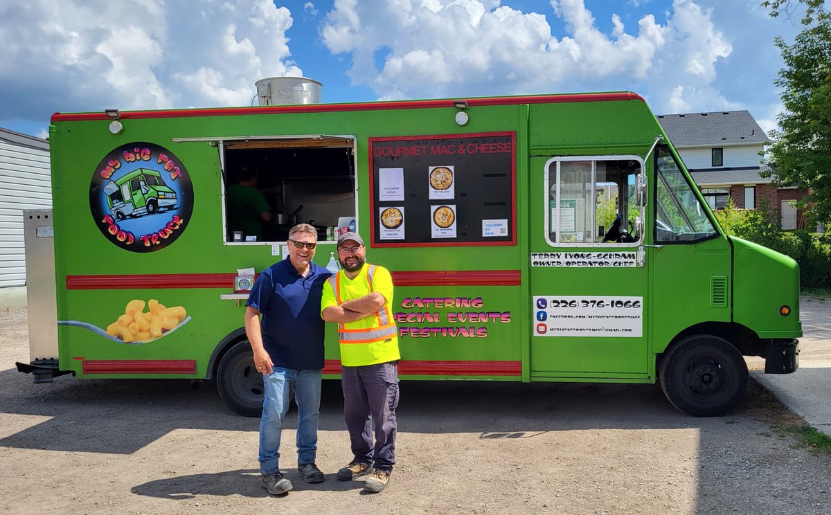 GrassmereDB's tweet photo. We had a great mac &amp; cheese lunch Friday afternoon with our team, friends and family! During these busy summer months, it's important to take the time to relax and show appreciation to the people who make our company tick. https://t.co/JtiK41CNDp