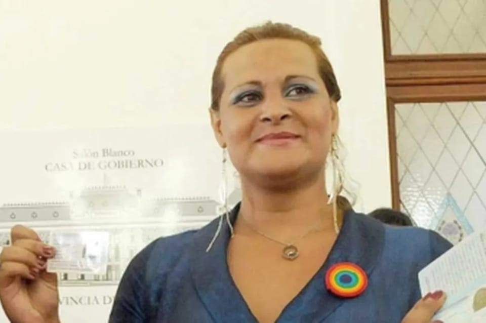 santafe_vamos's tweet photo. No llegue a conocerla, nunca me la cruce pero oí de ella, hoy seguramente quienes la acompañaron en su lucha por la identidad por sus derechos. Lloraran su perdida. QEPD y nosotros seremos sus continuadores por más Inclusión y Derechos. 
https://t.co/qTKWR1VByw https://t.co/lYWD1dYy5g