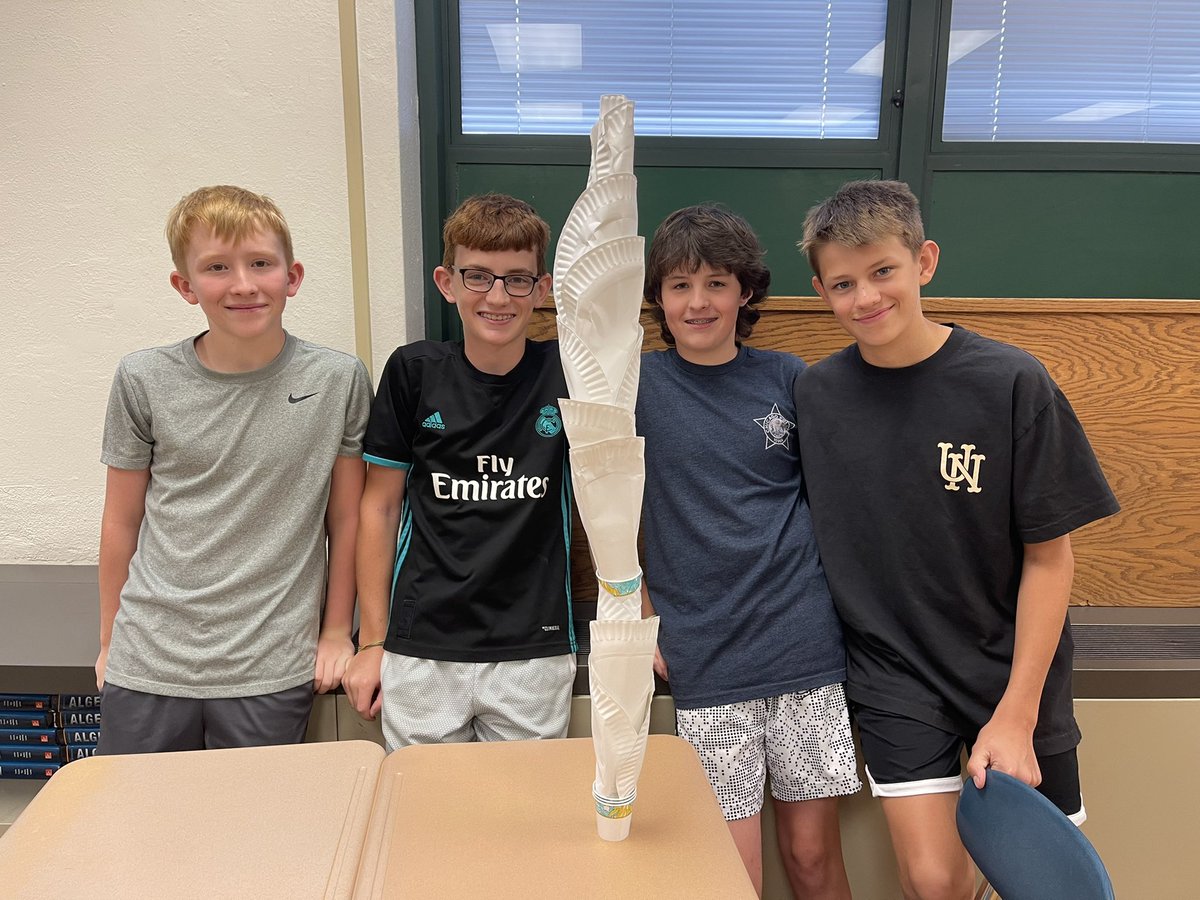 MrsDunneback's tweet photo. Finishing off a good morning with a STEM challenge! #BeEvergreen https://t.co/MeLlRX8EzR