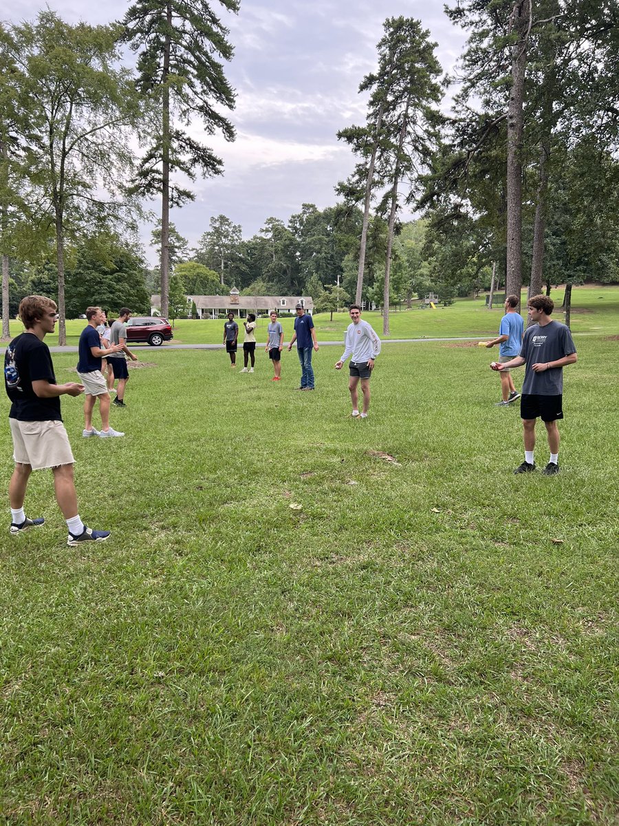 BerryMBB_'s tweet photo. Celebrated the start of a new school year on the world’s largest campus this weekend. Welcome back @berrycollege students! #WeAllRow https://t.co/A7bwU9hzMe