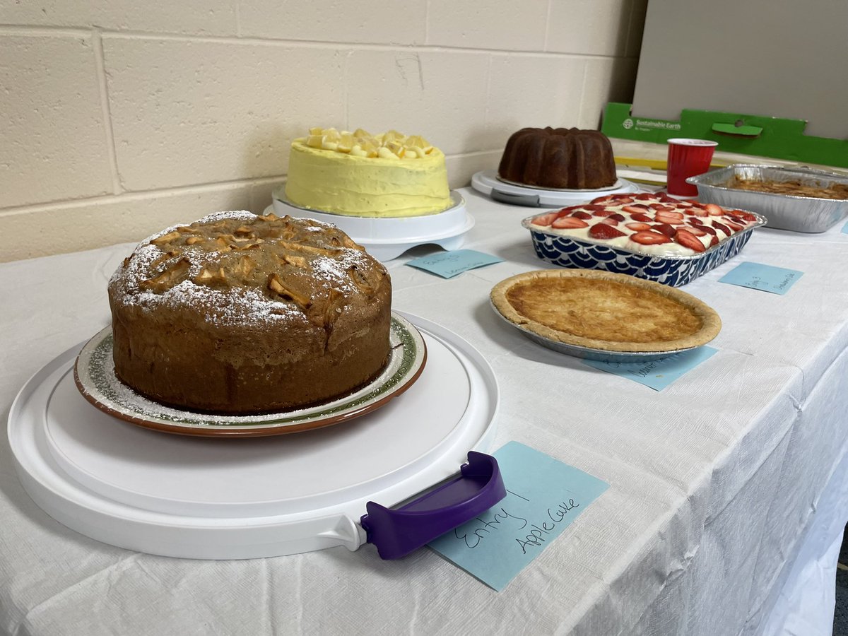 RCSD's tweet photo. Haskell Heights First Baptist held a community event that featured a baking competition! Sheriff Lott was a lucky judge who got to sample all of the entries. The lemon layer cake took the top prize! #judgelott #bakeoff https://t.co/YMg9R7CC2v