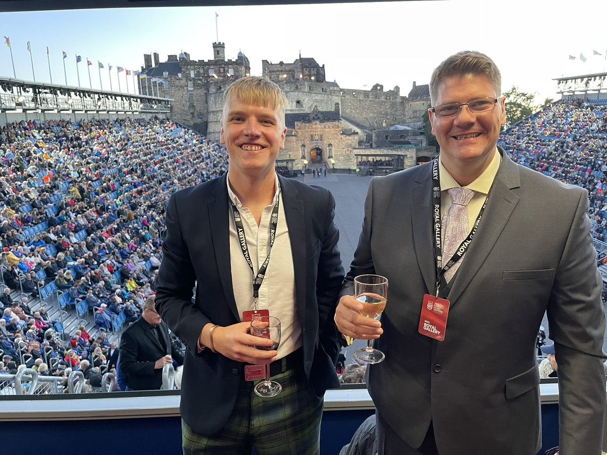 RoryGrindlay_'s tweet photo. What a weekend it’s been! Had an amazing experience on Friday hearing a couple @Skipinnish tracks at the @EdinburghTattoo! Followed by an UNREAL gig in Stirling with the band on Saturday!🤯

📷: Andrew King https://t.co/nAj1URZWAp