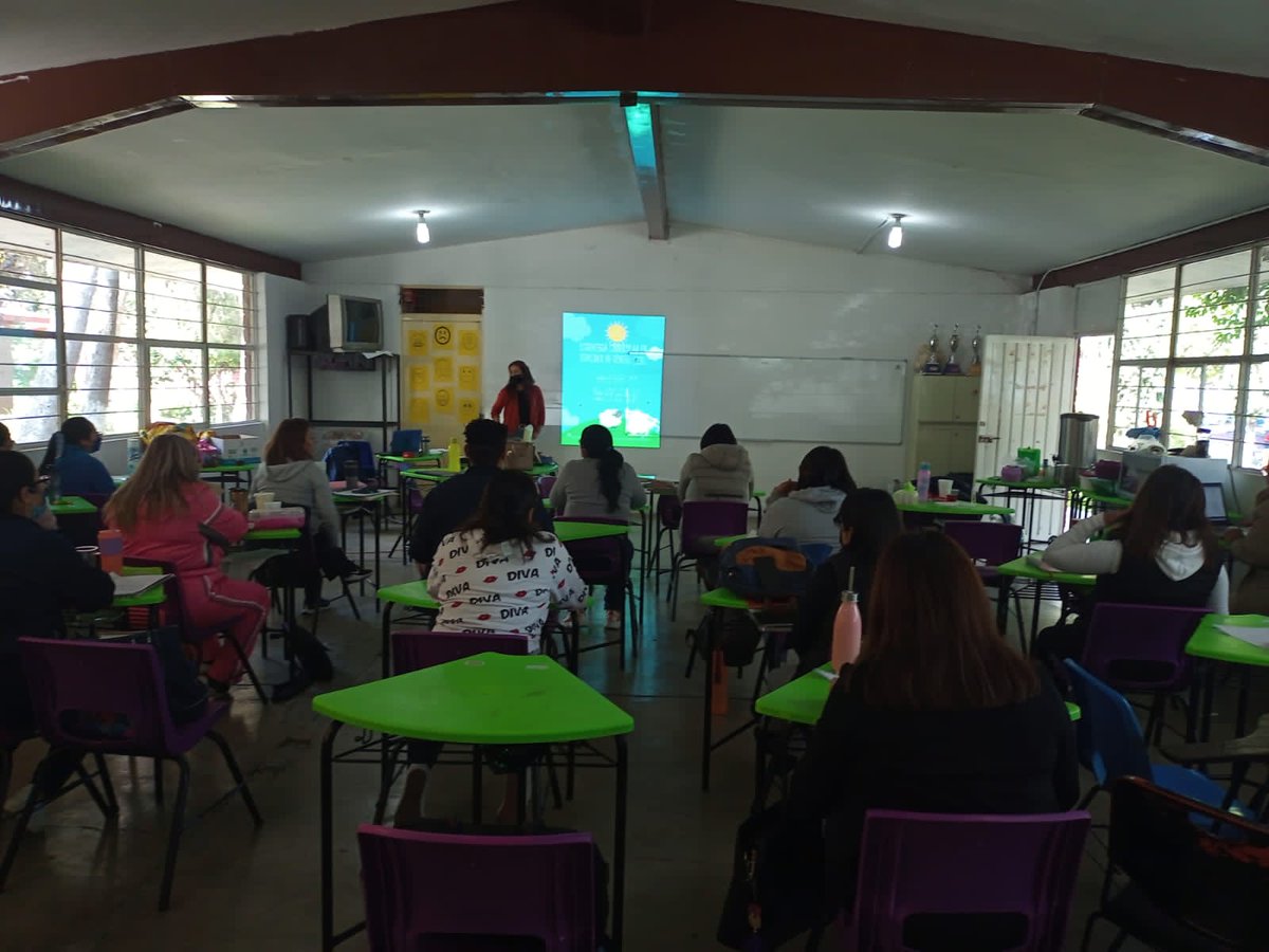 Esc. Sec. Oficial No. 0476 "Prof. Manuel Hinojosa Giles" Turno Matutino. 
15EES0222A
Zona Escolar S109. Chalco. Subdirección Regional Amecameca.
Trabajando como colectivo en la revisión de la Estrategia Curricular en Igualdad de Género.
#IgualdadDeGeneroEdomex 
#CTE 
<a href="/geramonro05/">Gerardo Monroy</a>