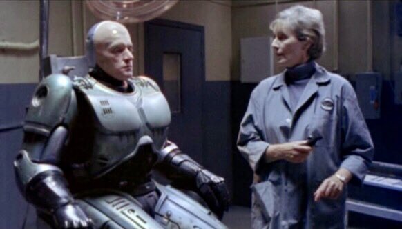 Sgtzima's tweet photo. The guy playing RoboCop in the Canadian miniseries Prime Directives is so comically short he looks like a kid in an oversized Halloween costume. https://t.co/EN9P8stLho
