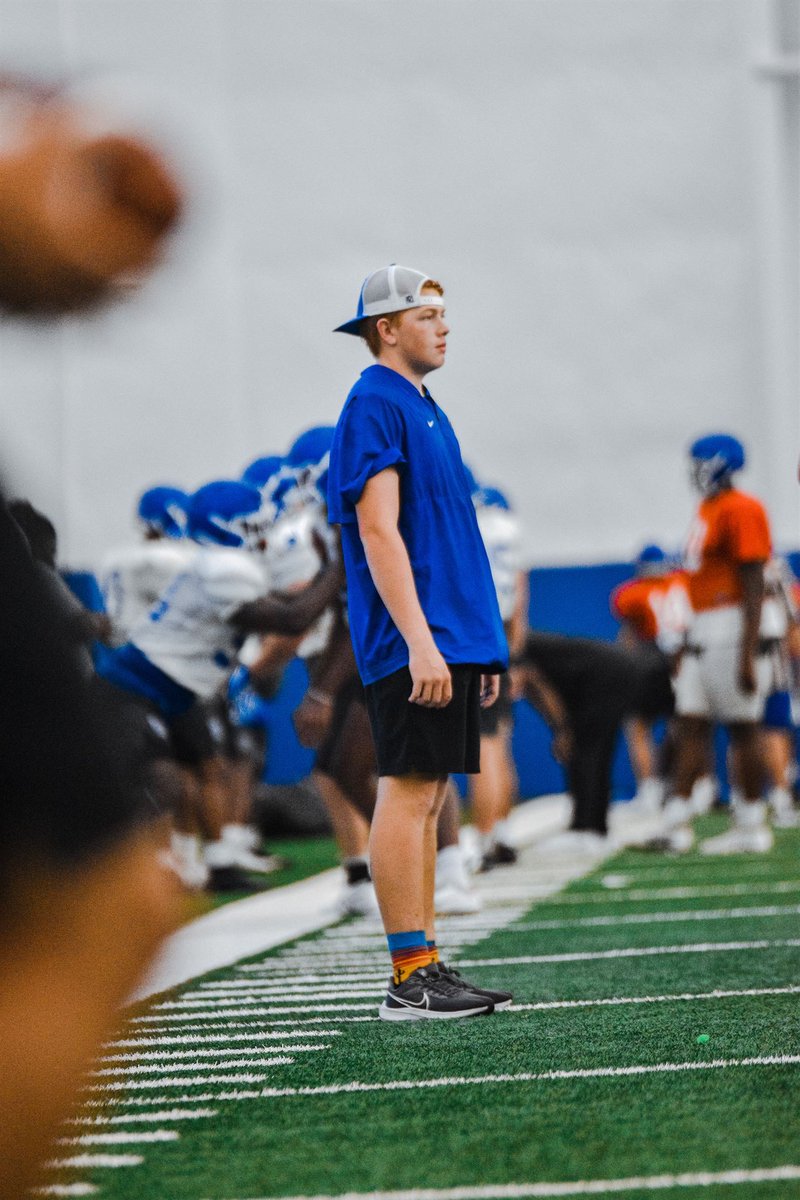 MemphisFBEquip's tweet photo. 5 ⭐️ Freshman: Grayson https://t.co/LTBJr5ithK