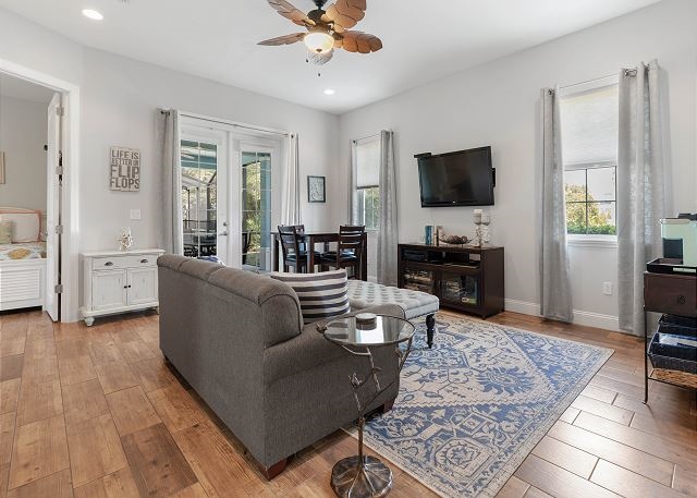 OwnerDirect's tweet photo. Palm Coast, Florida🌴 Boasting an incredible family friendly floor plan, along with three bedroom suites and captivating views, what more could you want just a few steps to the beach. ☀️🍉 https://t.co/HYXv5uMFWD https://t.co/cBPcJBjGfx