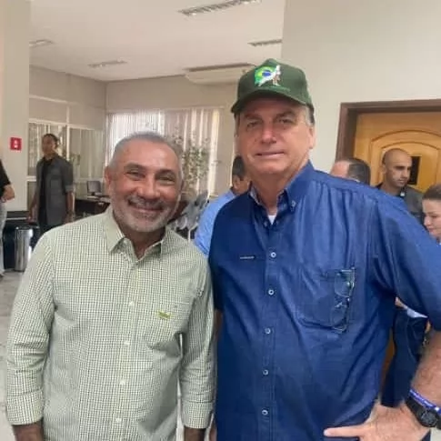 ThiagoResiste's tweet photo. Esse é o senador bolsonarista TELMÁRlO MOTA. Ele é acusado pela própria filha de ESTUPRO em pleno dia dos pais!!

Bolsonaristas estão tentando abafar mais um caso de estupro e pedofilia envolvendo amigo e aliado do presidente!

Vamos expor o BANDIDO!! https://t.co/tzFZD7BAwO